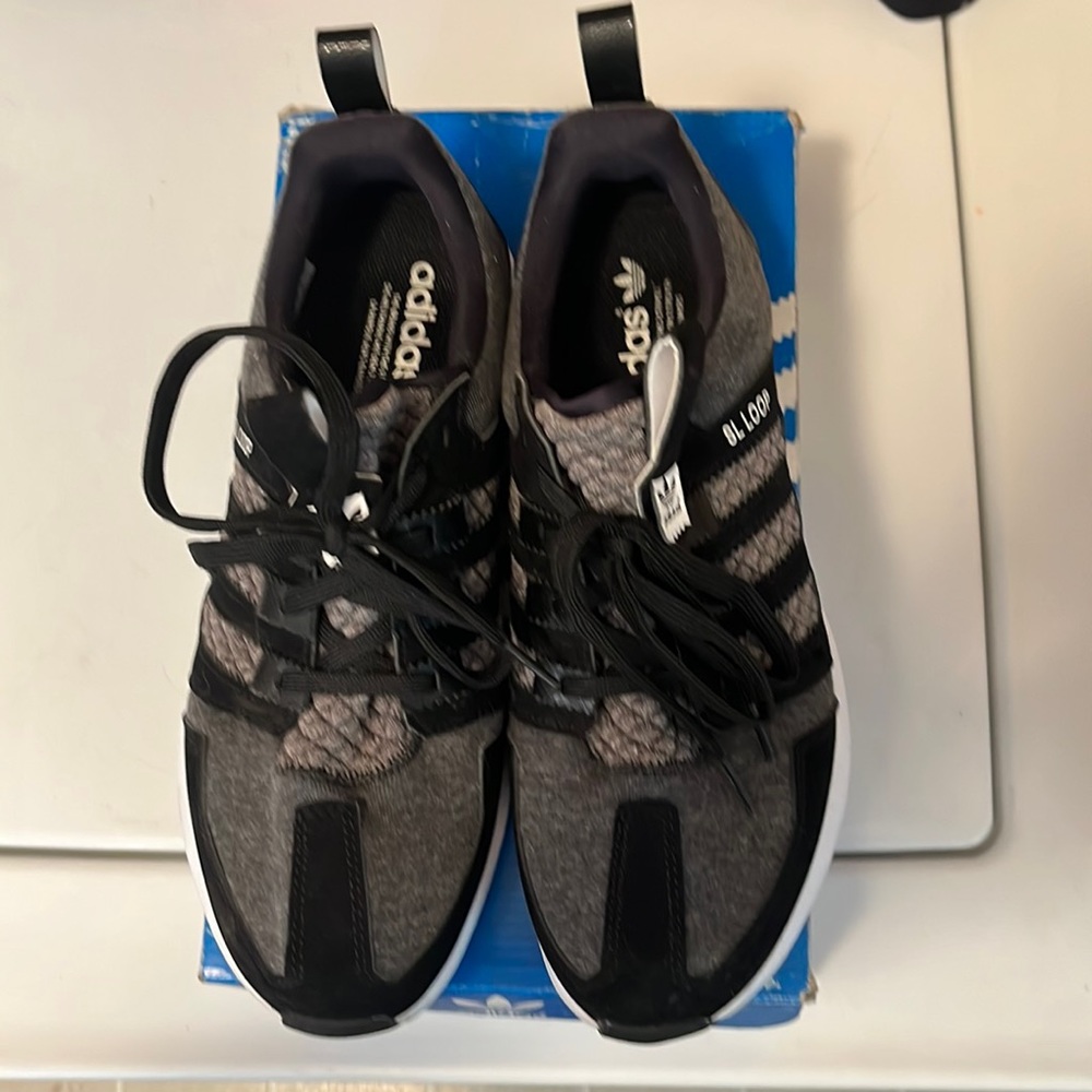 Adidas Samoa shoes Mens size 9